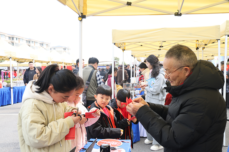 2025年鹽城市“三下鄉(xiāng)·三進(jìn)城”集中服務(wù)活動(dòng)暨全民閱讀春風(fēng)行動(dòng)、“春風(fēng)潤心”文明實(shí)踐活動(dòng)