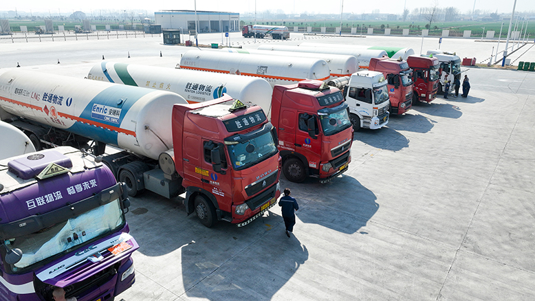 江蘇濱海經(jīng)濟(jì)開發(fā)區(qū)開展LNG槽車檢修活動(dòng)