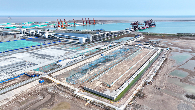濱海港主港池北區(qū)通用碼頭三期工程項目