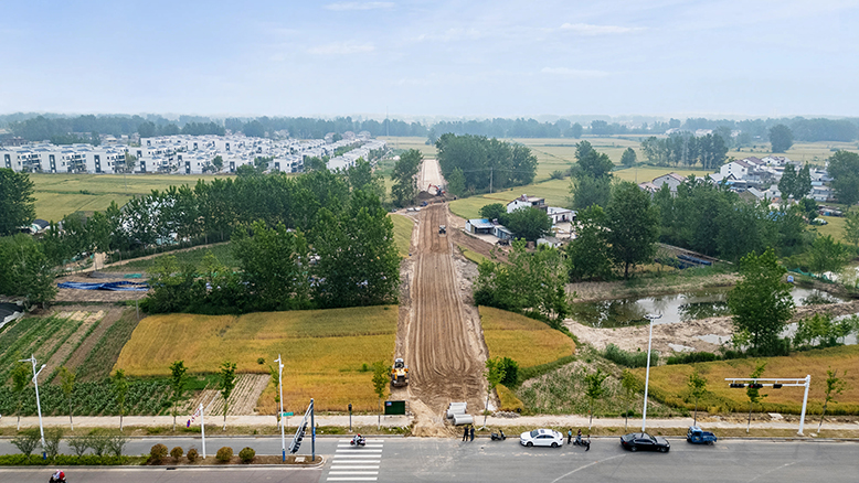 東坎街道廣垛村新型農(nóng)村社區(qū)道路施工現(xiàn)場(chǎng)