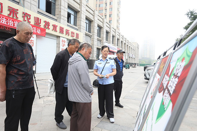 縣農(nóng)業(yè)農(nóng)村局開展植保植檢法治宣傳活動(dòng)