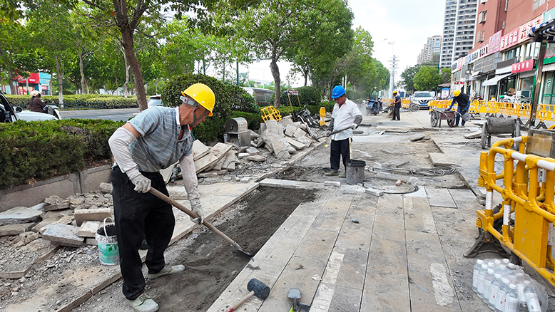 西湖路沿線管網(wǎng)更新改造施工現(xiàn)場(chǎng)