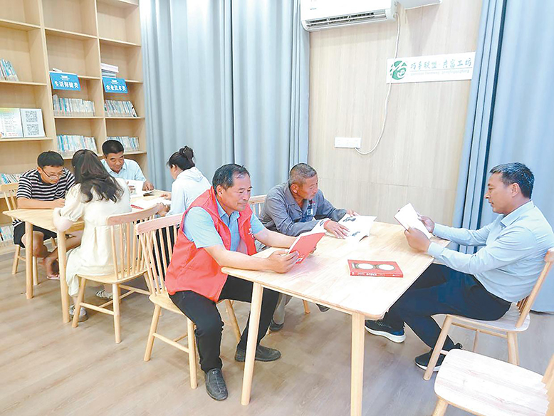 界牌鎮(zhèn)周莊村“紅色書籍共讀”活動