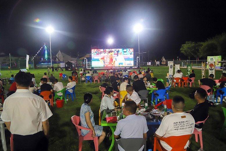 梨花語(yǔ)景區(qū)蘇超“第二現(xiàn)場(chǎng)”