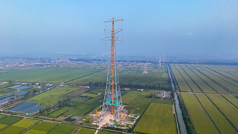 國家電投濱海2×100萬千瓦機組擴建500千伏送出工程建設(shè)現(xiàn)場